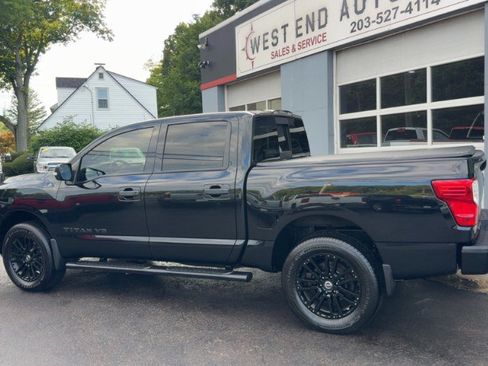 Used 2019 Nissan Titan SL w/ Midnight Edition AWD/4WD image 7