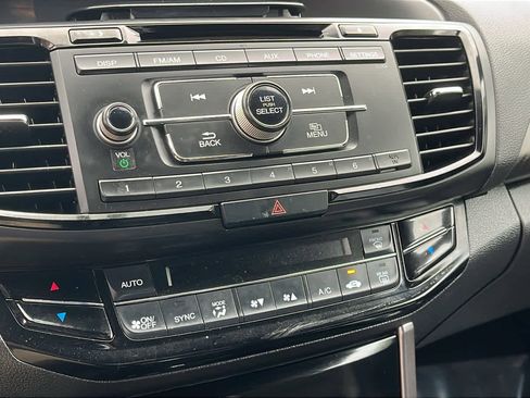 Used 2016 Honda Accord Sport image 19