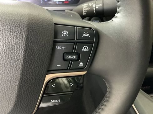 Used 2023 Toyota Crown Platinum image 20