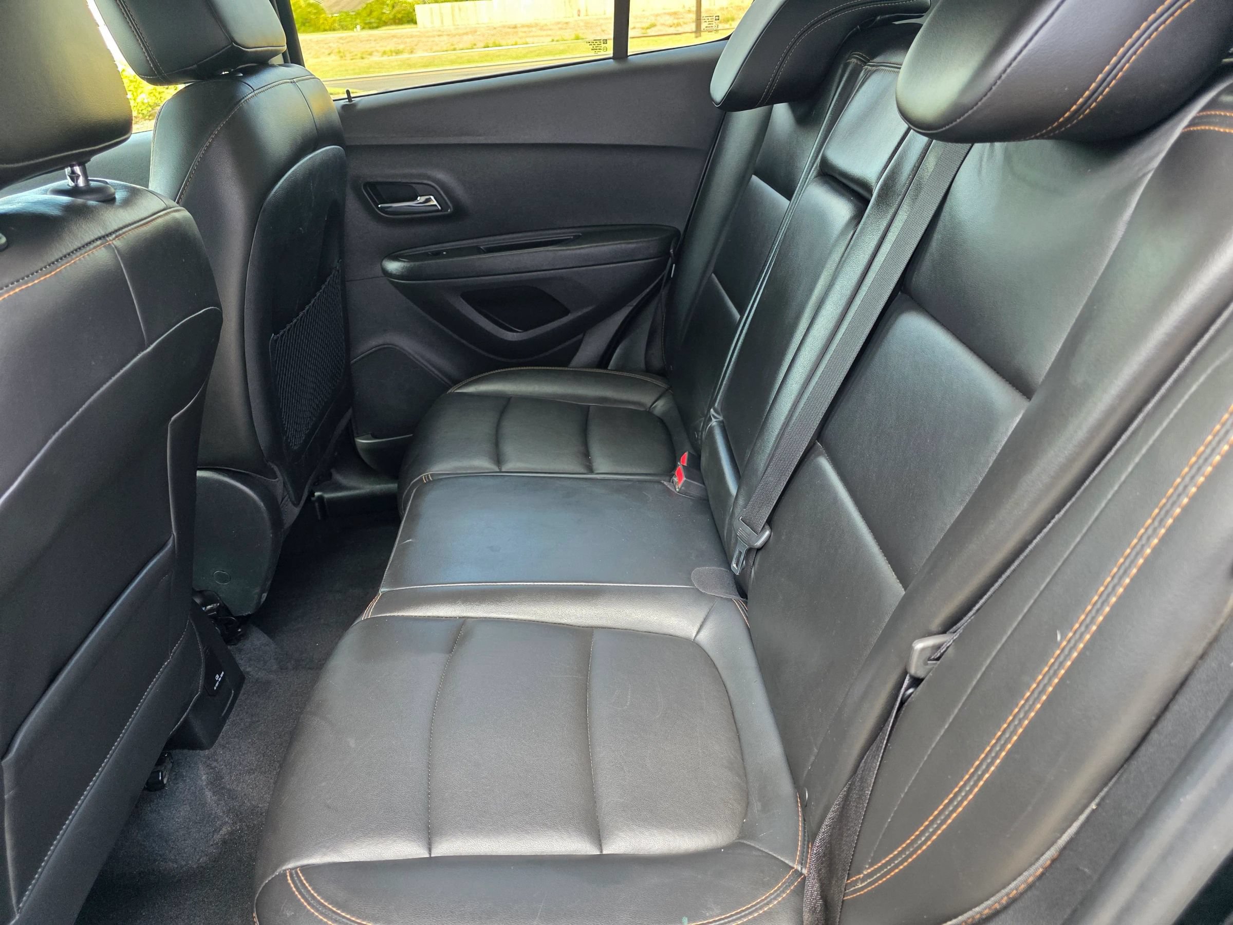 Used 2018 Chevrolet Trax Premier w/ LPO, Cargo Package AWD/4WD image 11