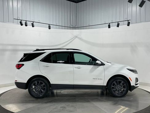 Used 2024 Chevrolet Equinox RS w/ LPO, Floor Liner Package image 10