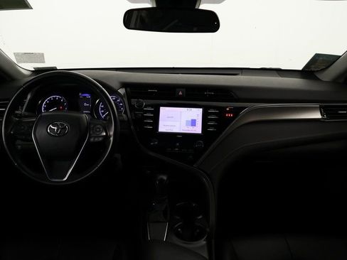 Used 2020 Toyota Camry SE image 8