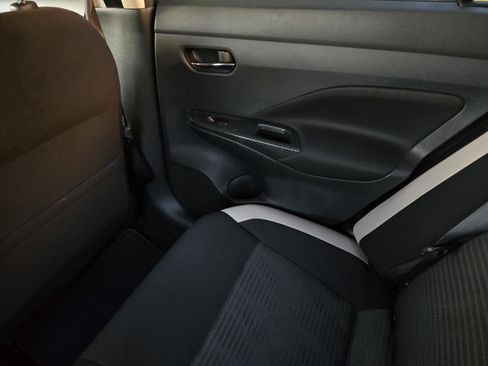 Used 2022 Nissan Versa SV w/ Trunk Package FWD image 15