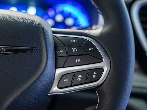 New 2026 Chrysler Pacifica Select image 24