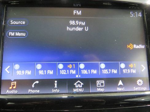 Used 2016 Nissan Murano Platinum FWD image 17