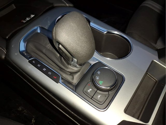 Used 2025 Chevrolet Blazer LT w/ Convenience Package FWD image 21
