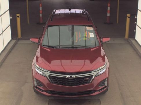 Used 2022 Chevrolet Equinox RS w/ Infotainment Package FWD image 2