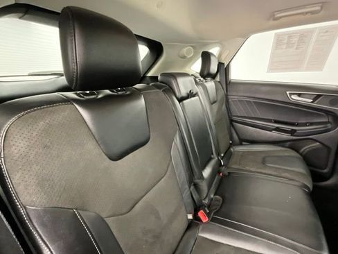 Used 2018 Ford Edge Sport w/ Technology Package AWD/4WD image 14