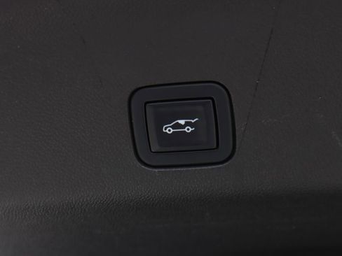 Used 2021 GMC Yukon XL SLT image 27