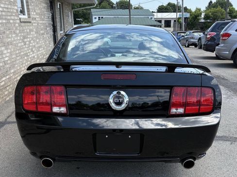 Used 2008 Ford Mustang GT RWD image 3