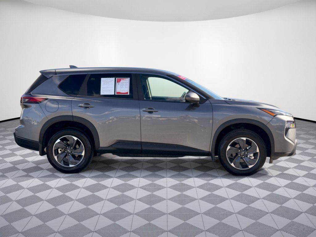 Certified 2025 Nissan Rogue SV FWD image 12