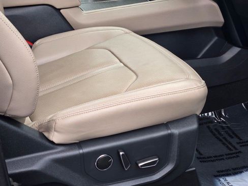 Used 2024 Ford Expedition Max Limited image 7