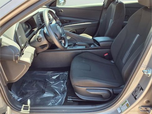Used 2025 Hyundai Elantra Sport FWD image 20