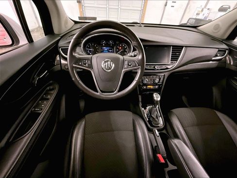 Used 2019 Buick Encore Sport Touring AWD/4WD image 5