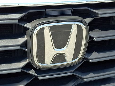Certified 2025 Honda Pilot EX-L image 36