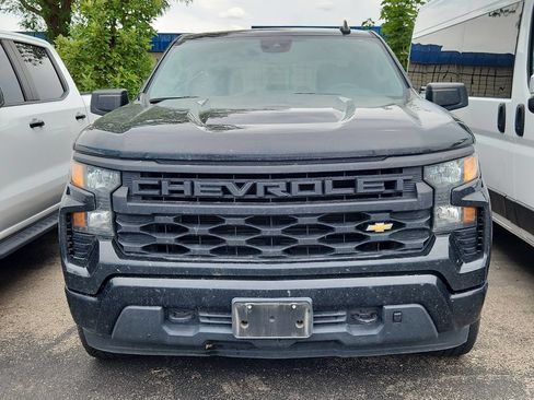 Used 2022 Chevrolet Silverado 1500 Custom AWD/4WD image 2