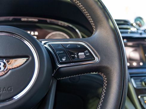 Used 2021 Bentley Bentayga Speed image 9