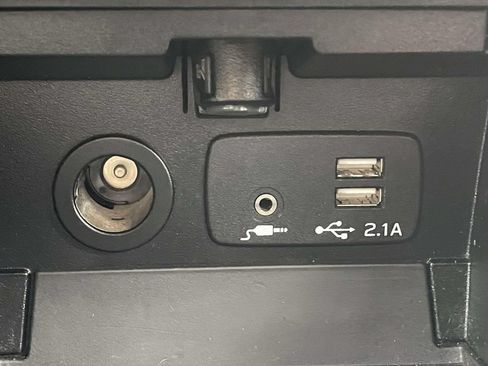Used 2019 Subaru Outback 2.5i Limited AWD/4WD image 21