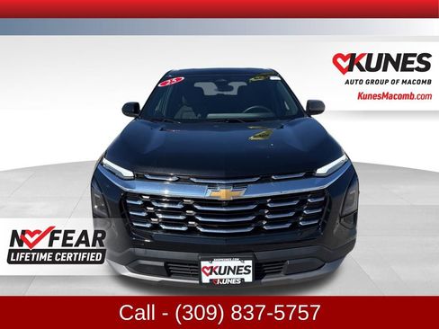 Used 2025 Chevrolet Equinox LT image 2
