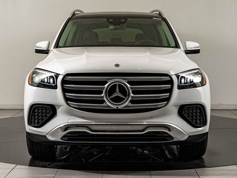 New 2026 Mercedes-Benz GLS 450 4MATIC image 2