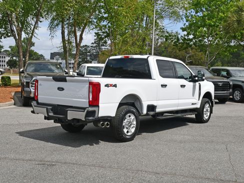 Used 2025 Ford F250 XLT image 4