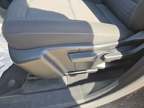 Used 2025 Chevrolet Equinox LT FWD image 20