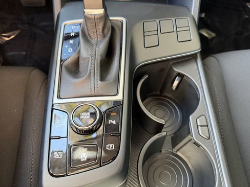 Used 2024 Kia Sportage LX image 23