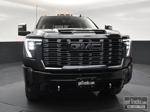 Used 2024 GMC Sierra 2500 Denali Ultimate image 48