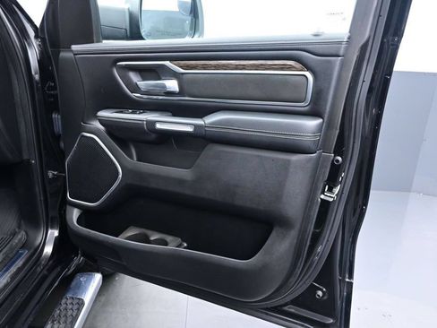 Used 2019 RAM 1500 Laramie AWD/4WD image 23