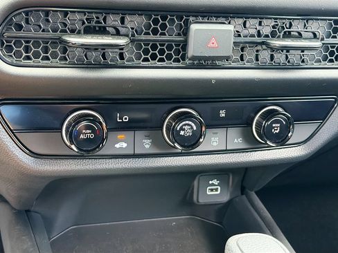 Used 2025 Honda HR-V LX image 12