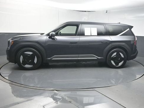 Used 2026 Kia EV9 Light RWD image 5