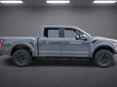Used 2018 Ford F150 Raptor w/ Equipment Group 802A Luxury AWD/4WD image 3