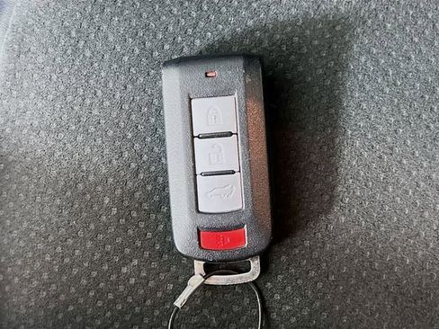 Used 2024 Mitsubishi Eclipse Cross SE image 12