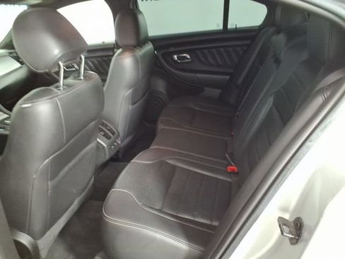 Used 2018 Ford Taurus SHO image 9