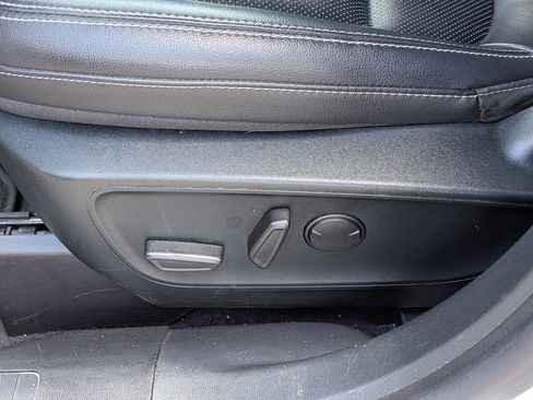 Used 2020 Ford Escape SE Sport FWD image 23