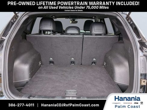 Used 2025 Jeep Compass Latitude AWD/4WD image 12