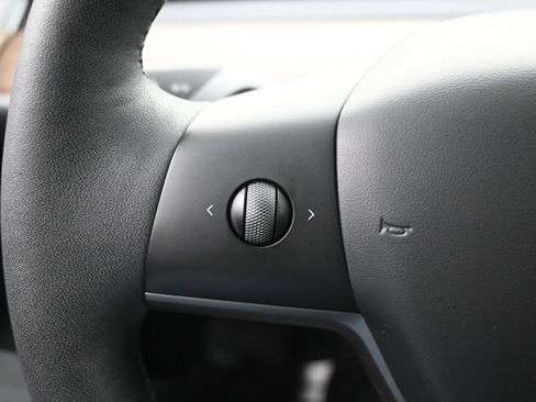 Used 2023 Tesla Model 3 Standard Range RWD image 19