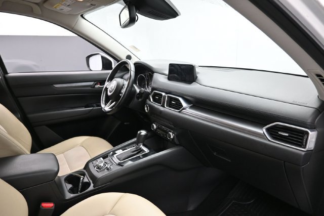 Used 2018 MAZDA CX-5 Touring w/ Preferred Equipment Package FWD image 30