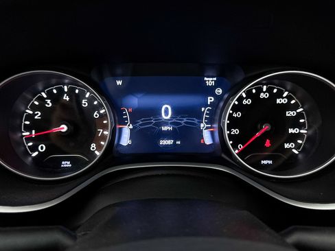 Used 2019 Jeep Compass Sport w/ Tech Group FWD image 32
