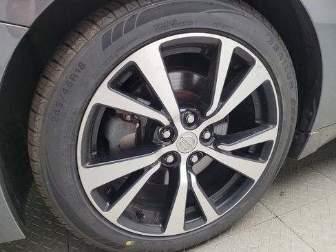 Used 2018 Nissan Maxima 3.5 SL FWD image 31