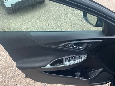 Used 2022 Chevrolet Malibu LT FWD image 17