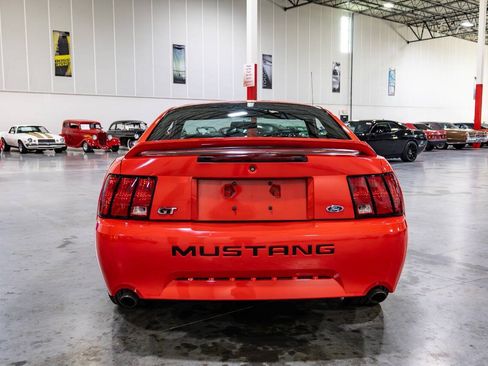 Used 2000 Ford Mustang GT RWD image 5