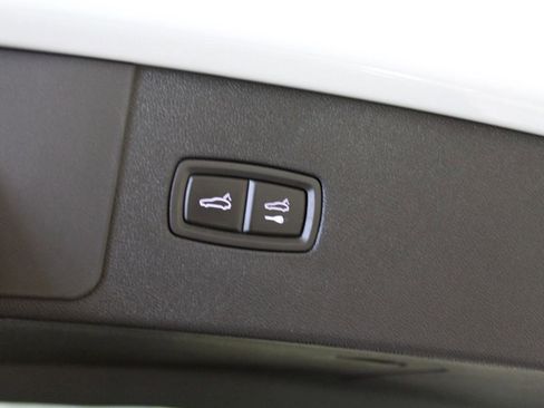 Used 2022 Porsche Cayenne Platinum Edition AWD/4WD image 29