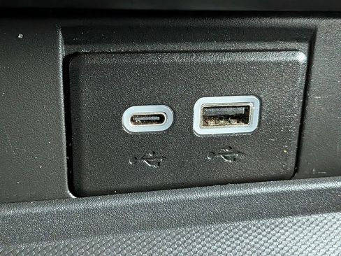 Used 2024 Chevrolet Tahoe LT image 24