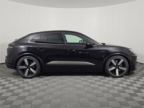 Used 2025 Porsche Macan Turbo Electric image 8