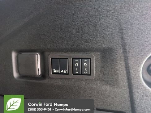 Used 2024 Chevrolet Tahoe Z71 w/ Luxury Package AWD/4WD image 30