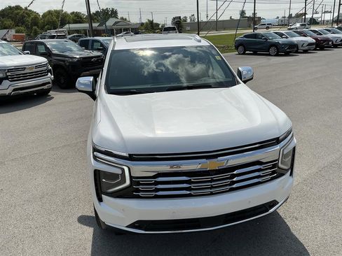 New 2025 Chevrolet Suburban Premier w/ Sun And Tow Package image 9