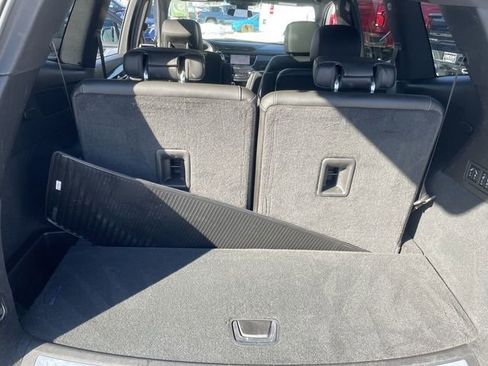 Certified 2024 Cadillac XT6 Premium Luxury w/ LPO, Floor Liner Package image 25