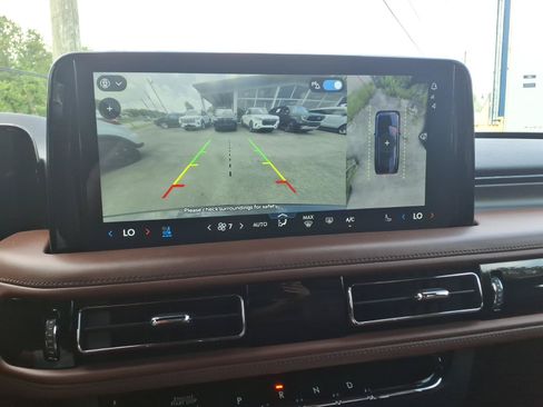 Used 2025 Lincoln Aviator Reserve w/ Illumination Package AWD/4WD image 15