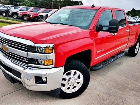 Used 2015 Chevrolet Silverado 2500 LTZ AWD/4WD image 3